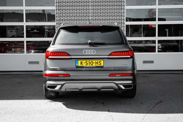 Audi Q7 (2021) thumbnail 4