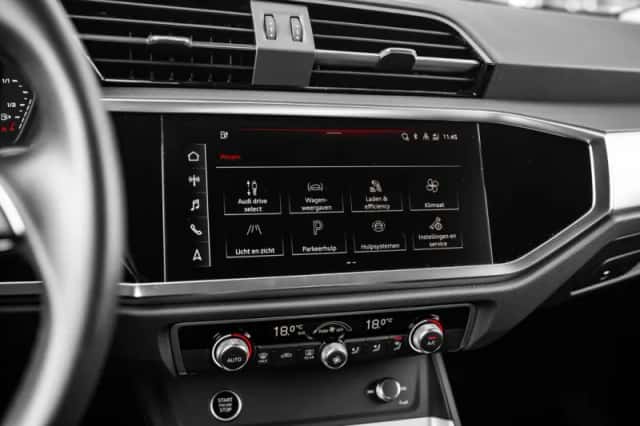 Audi Q3 (2024) thumbnail 23