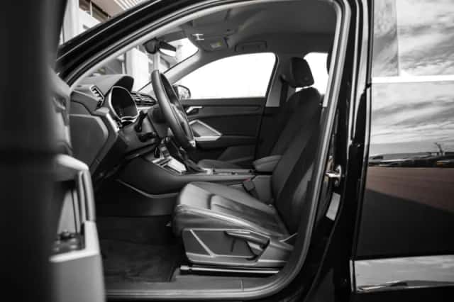 Audi Q3 (2022) thumbnail 14