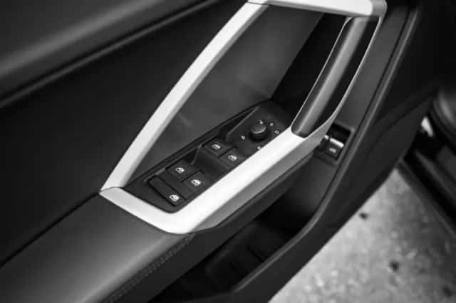 Audi Q3 (2022) thumbnail 15