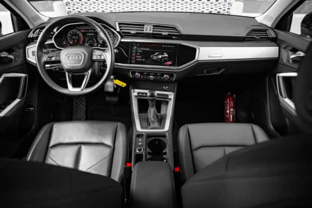 Audi Q3 (2022) thumbnail 9