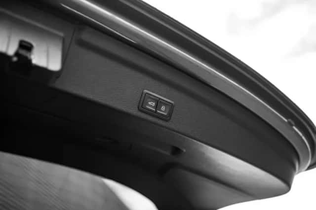 Audi Q3 (2022) thumbnail 14