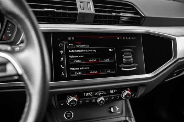 Audi Q3 (2022) thumbnail 30