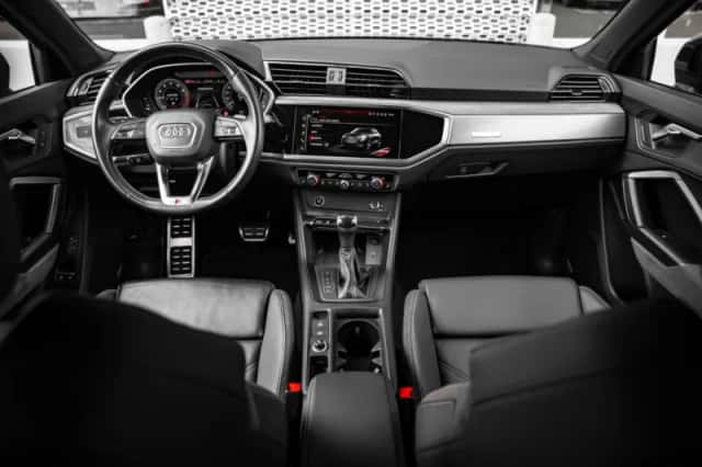 Audi Q3 (2022) thumbnail 9