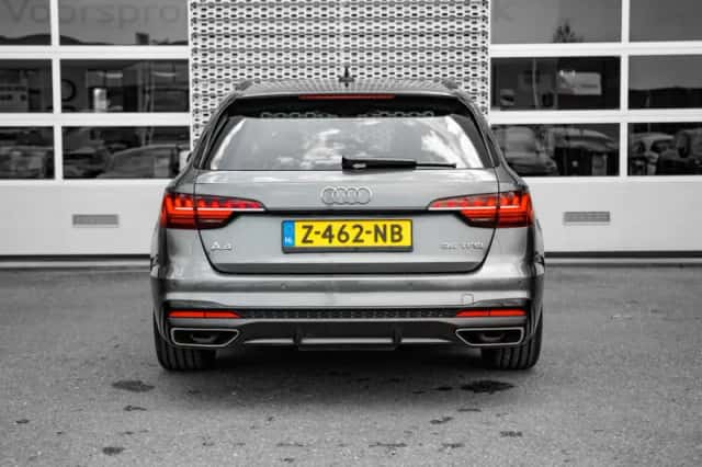 Audi A4 (2024) thumbnail 4