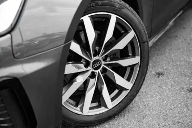 Audi A4 (2024) thumbnail 7