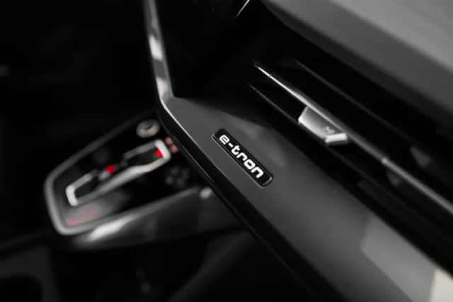 Audi Q4 (2025) thumbnail 16