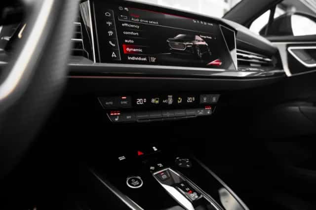 Audi Q4 (2025) thumbnail 21