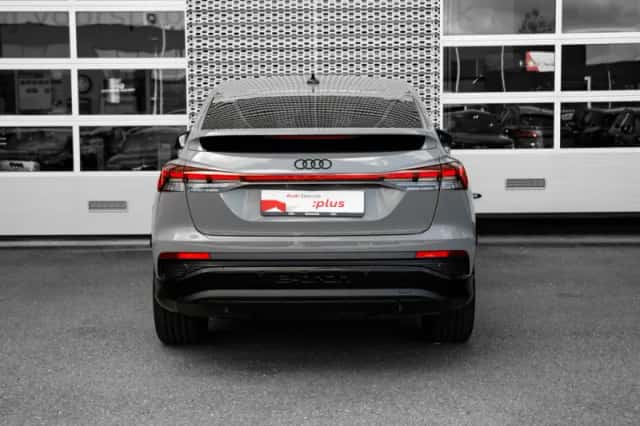 Audi Q4 (2025) thumbnail 4