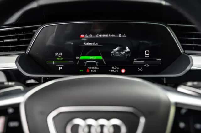 Audi Q8 (2024) thumbnail 12