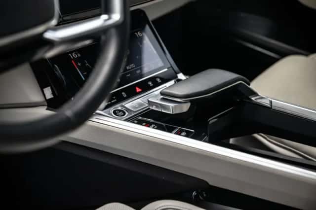 Audi Q8 (2024) thumbnail 13