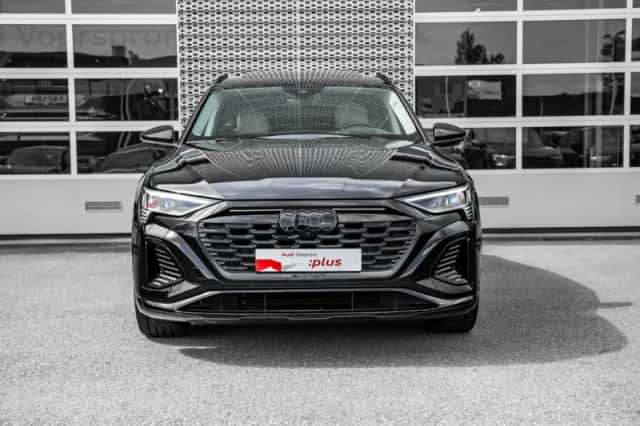Audi Q8 (2024) thumbnail 3
