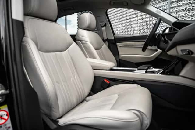 Audi Q8 (2024) thumbnail 9