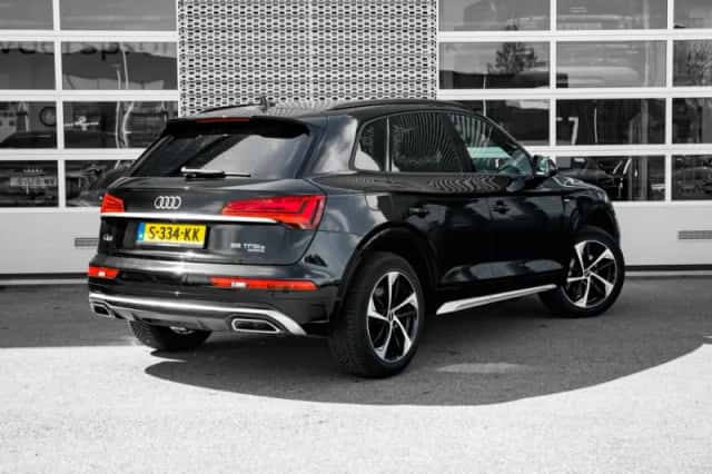 Audi Q5 (2022) thumbnail 2