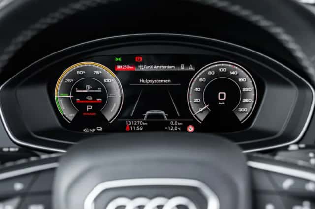 Audi Q5 (2022) thumbnail 12