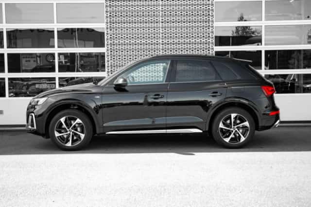 Audi Q5 (2022) thumbnail 5