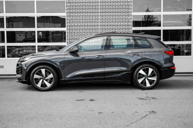 Audi Q6 e-tron (2025) thumbnail 5