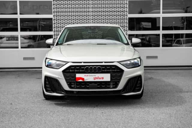 Audi A1 (2025) thumbnail 3
