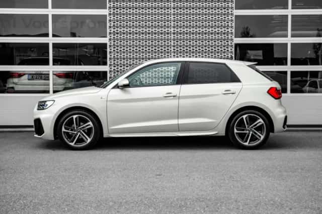 Audi A1 (2025) thumbnail 5
