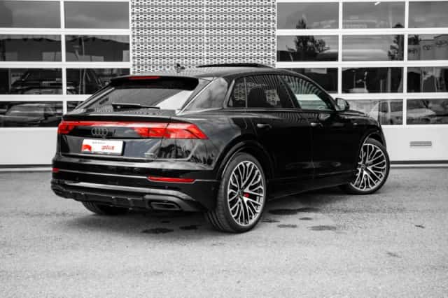 Audi Q8 (2025) thumbnail 2