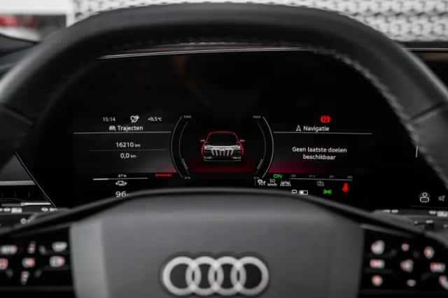 Audi Q6 e-tron (2025) thumbnail 13