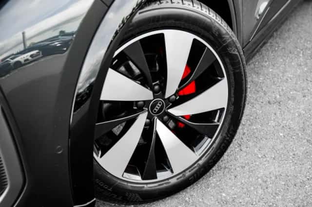 Audi Q6 e-tron (2025) thumbnail 7
