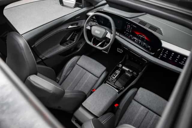 Audi Q6 e-tron (2025) thumbnail 9