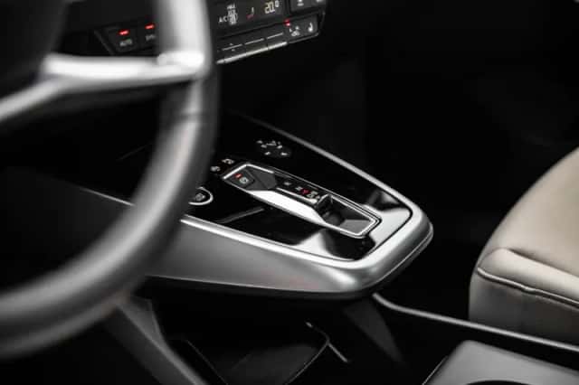 Audi Q4 e-tron (2025) thumbnail 13