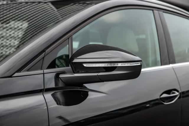 Audi Q4 e-tron (2025) thumbnail 14