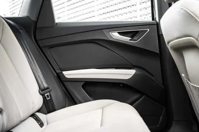 Audi Q4 e-tron (2025) thumbnail 24