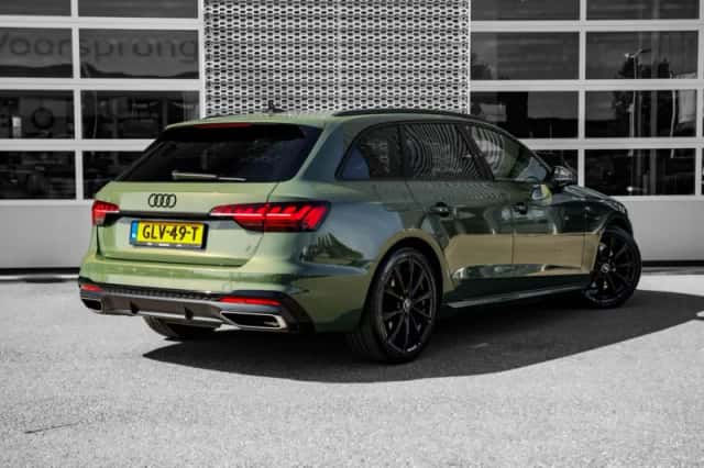 Audi A4 (2024) thumbnail 2