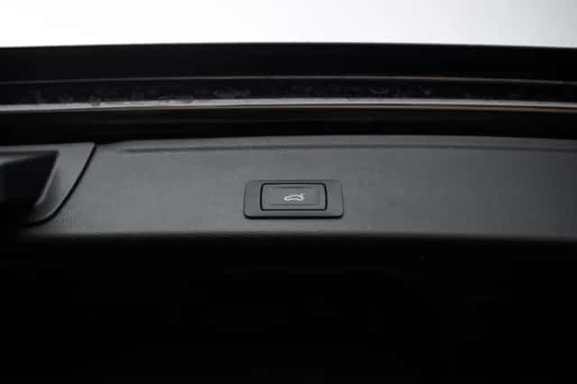 Audi A4 (2024) thumbnail 14