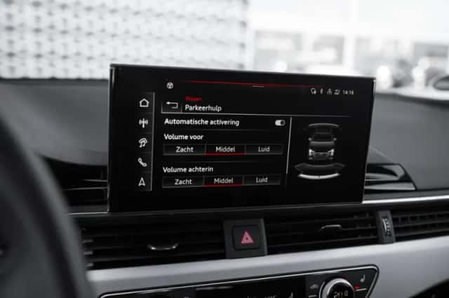 Audi A4 (2024) thumbnail 24