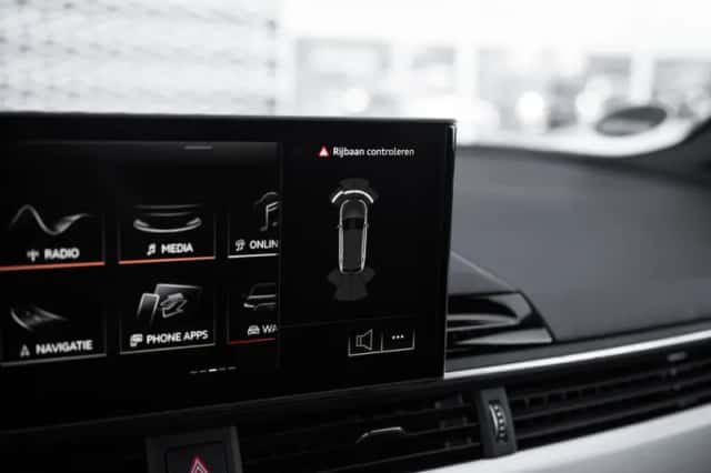 Audi A4 (2024) thumbnail 27