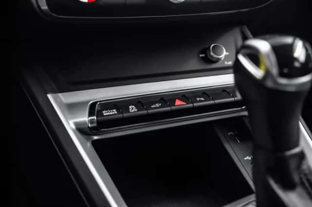 Audi Q3 (2022) thumbnail 21