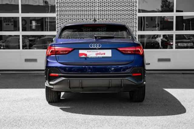 Audi Q3 (2022) thumbnail 4