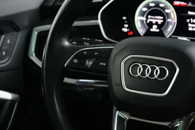 Audi Q3 (2021) thumbnail 12