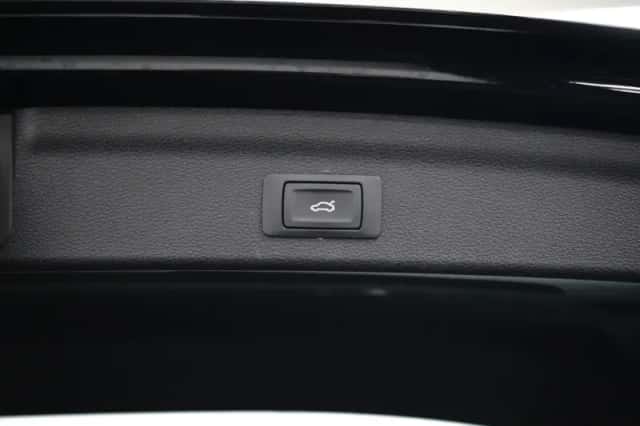 Audi Q3 (2021) thumbnail 15