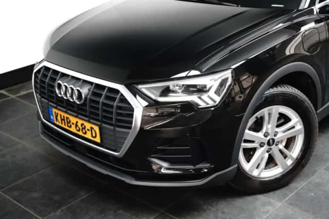 Audi Q3 (2021) thumbnail 18