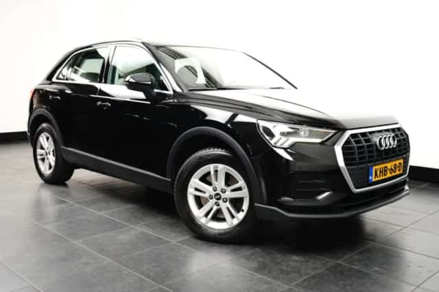 Audi Q3 (2021) thumbnail 3