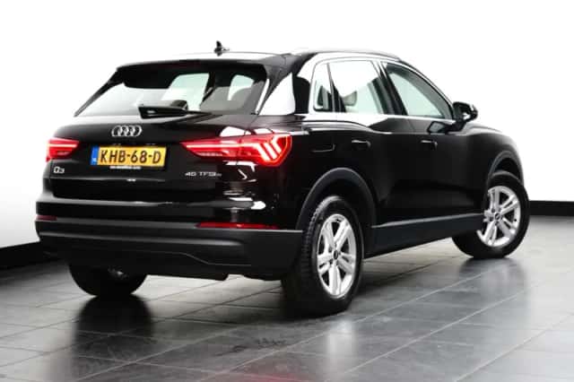 Audi Q3 (2021) thumbnail 4