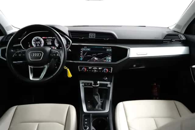 Audi Q3 (2021) thumbnail 10