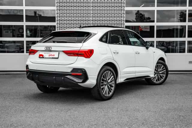 Audi Q3 (2023) thumbnail 2