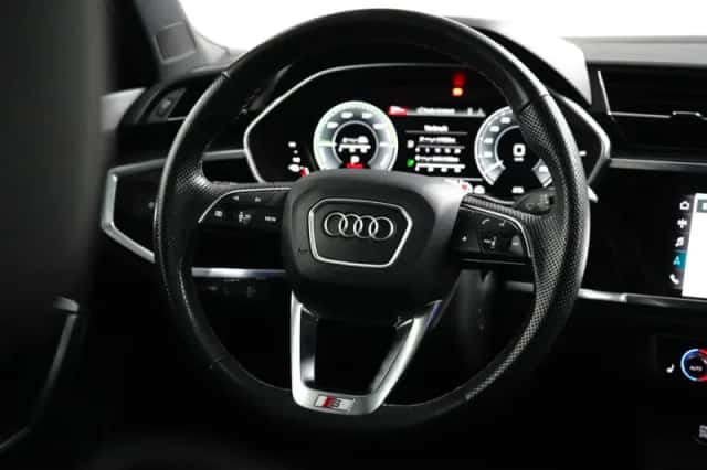 Audi Q3 (2023) thumbnail 11