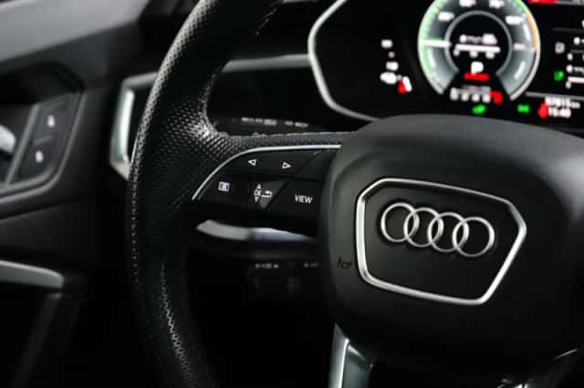Audi Q3 (2023) thumbnail 12