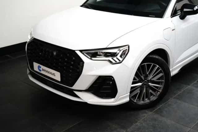 Audi Q3 (2023) thumbnail 18