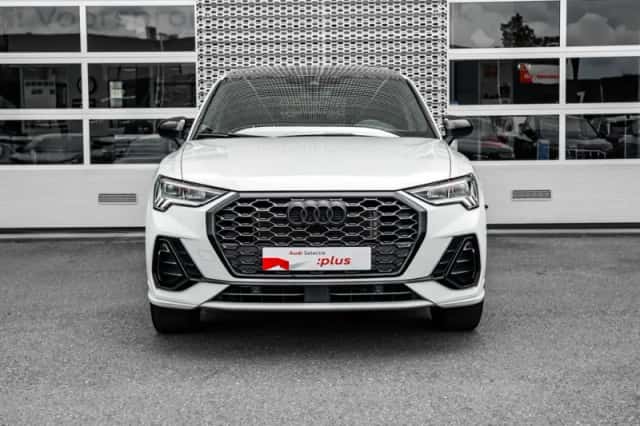 Audi Q3 (2023) thumbnail 3
