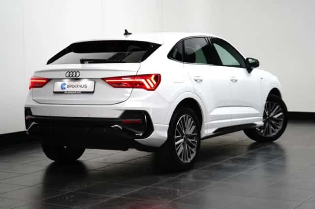 Audi Q3 (2023) thumbnail 4