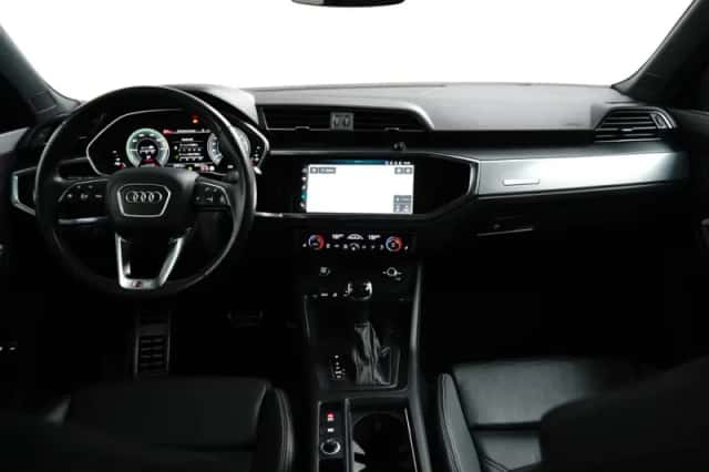 Audi Q3 (2023) thumbnail 10