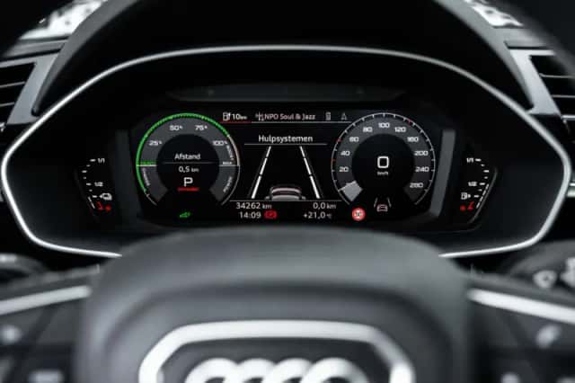 Audi Q3 (2022) thumbnail 12